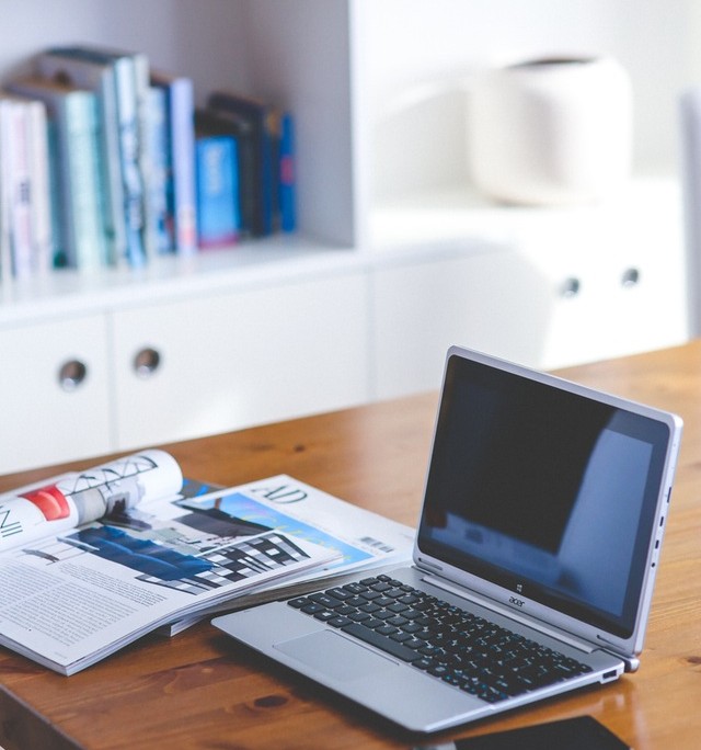 desk-laptop-notebook-working